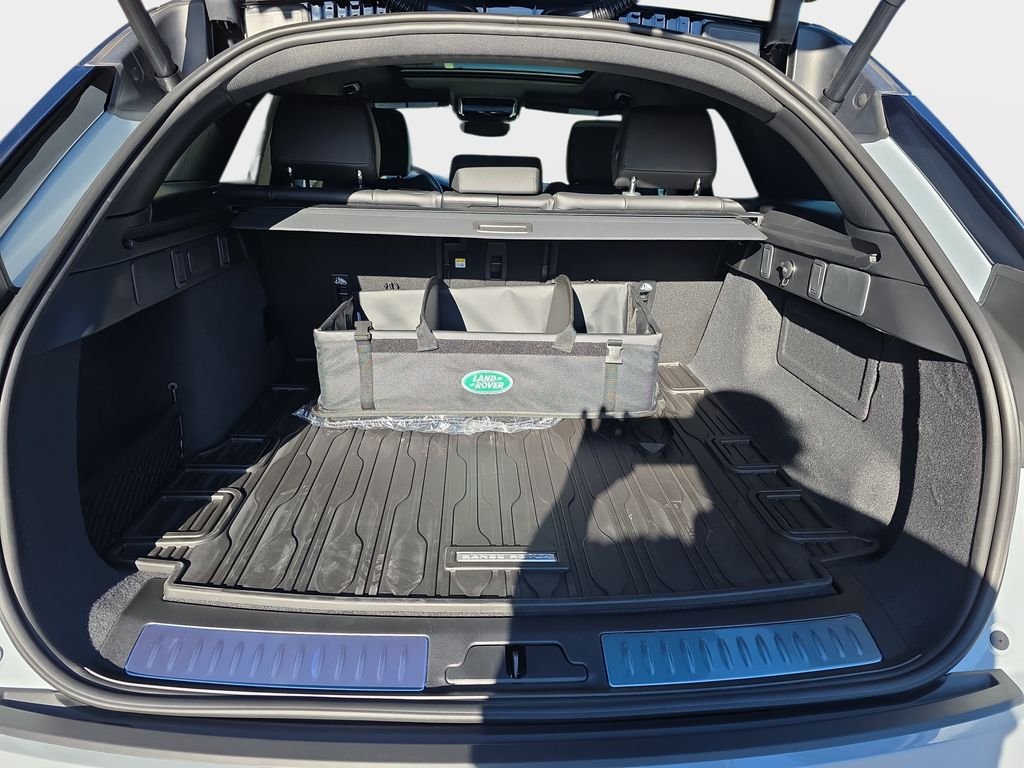 New 2026 Arroios Grey Land Rover S image 10
