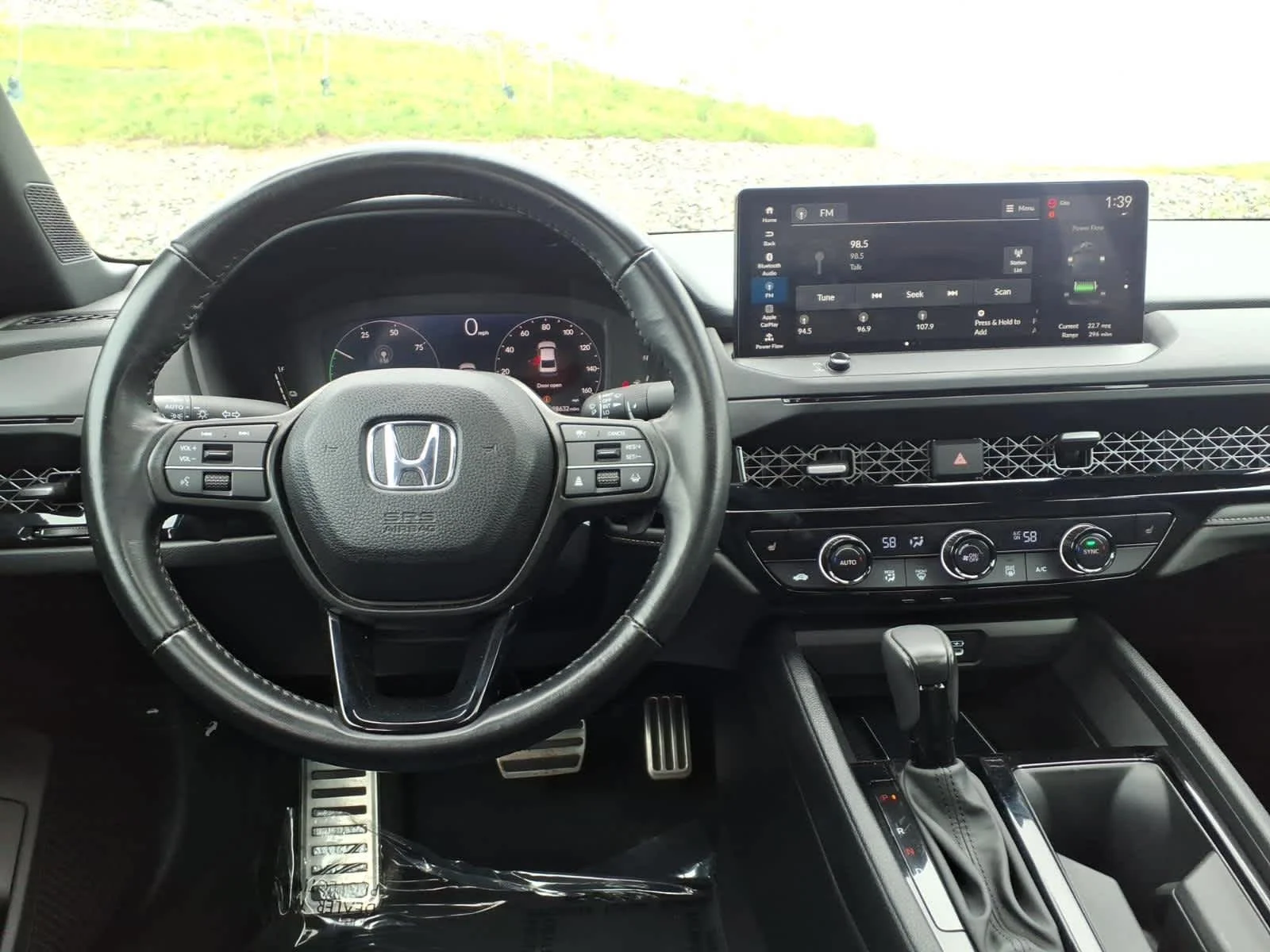 Certified Used 2025 Solar Silver Metallic Honda Sport-L image 16