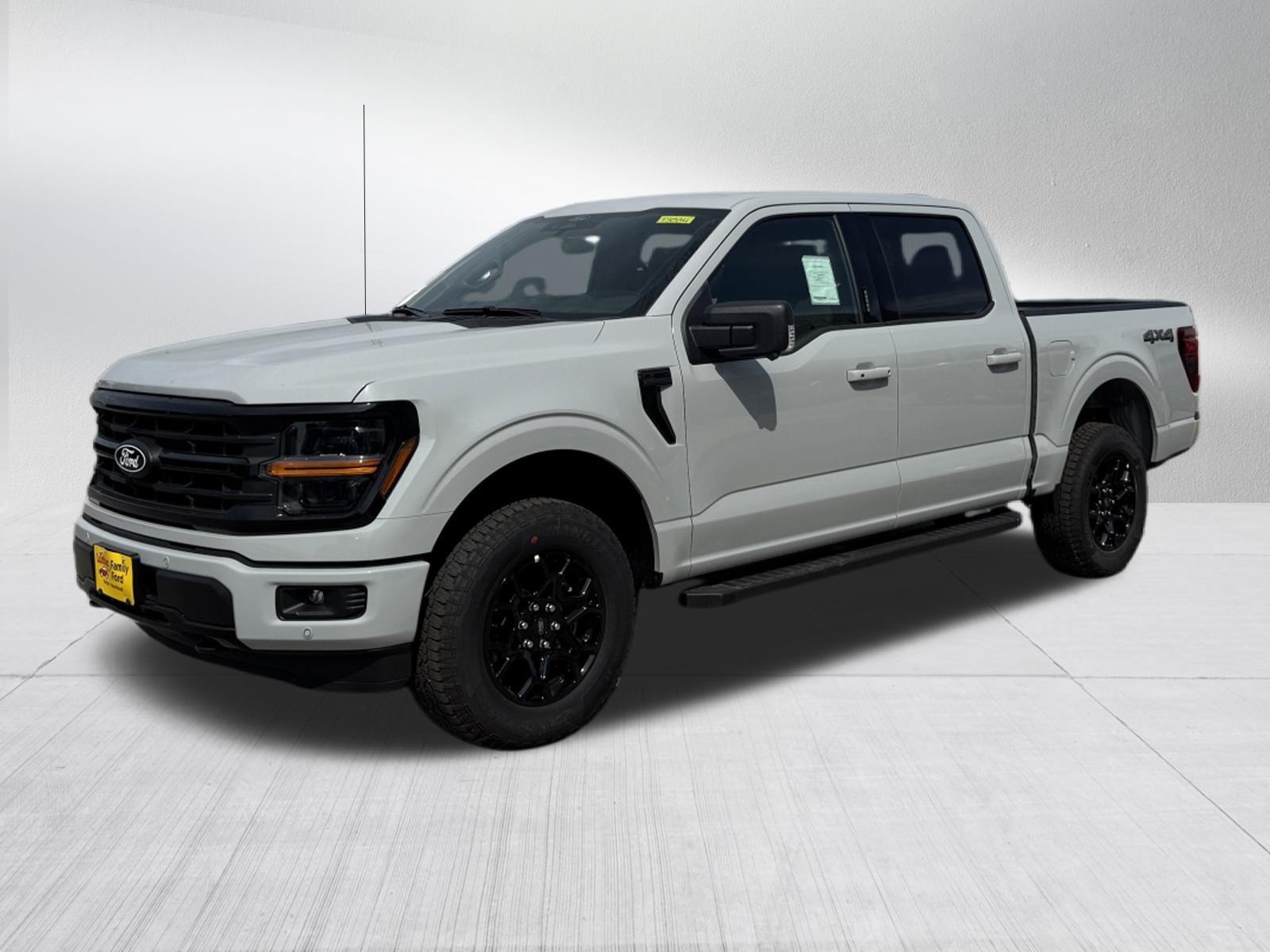 New 2026 Avalanche Ford XLT image 2