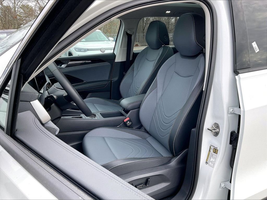 New 2026 White/off-white Volkswagen 2.0T SE image 11