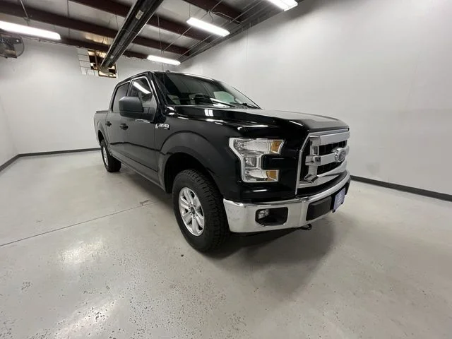 Used 2017  Ford XLT image 2
