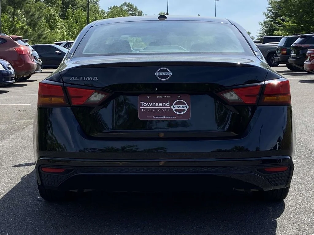 Certified Used 2025 Super Black Nissan SV image 4