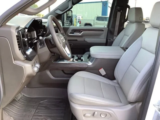 2026 GMC Sierra 3500HD SLT - Photo 17