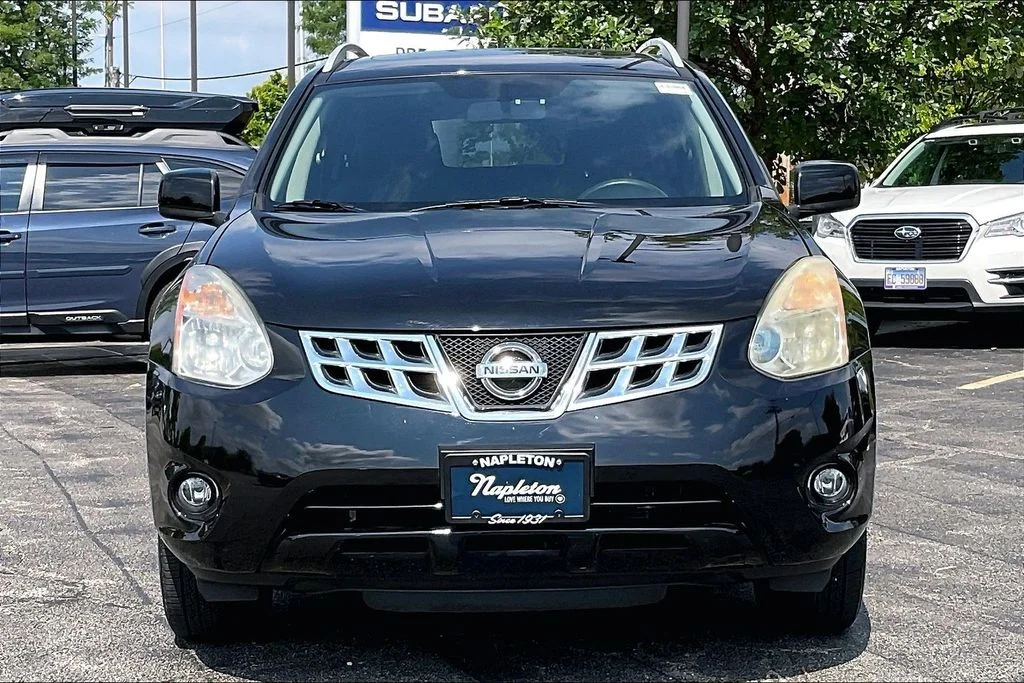 Used 2013 Nissan Rogue SV with VIN JN8AS5MV2DW636573 for sale in Schaumburg, IL