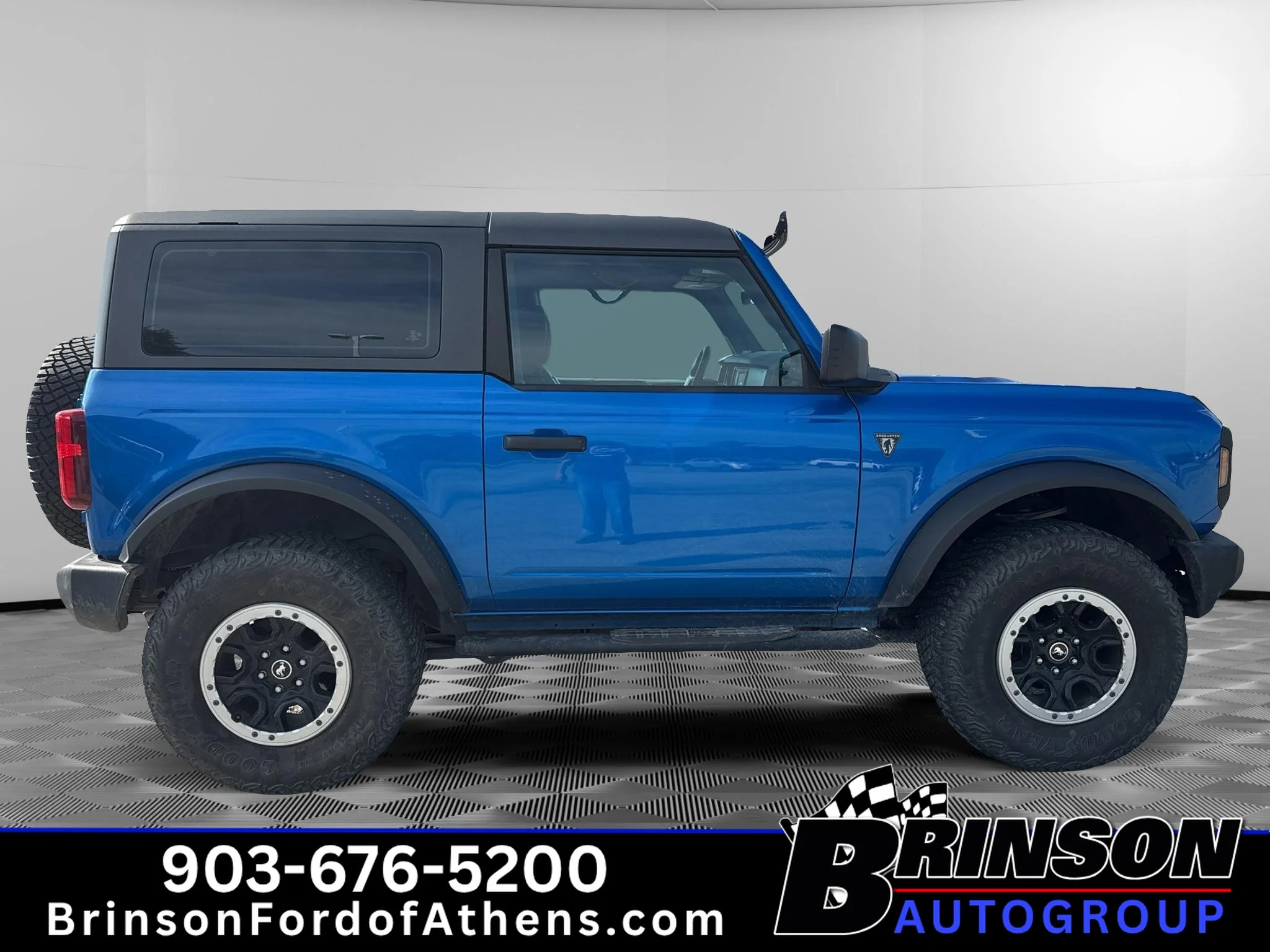 Used 2022 Velocity Blue Metallic Ford  image 4