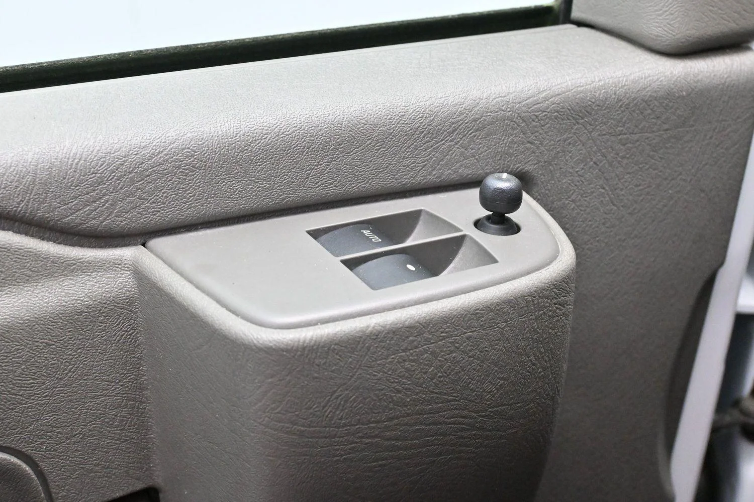 Used 2024 Summit White Chevrolet WT image 14