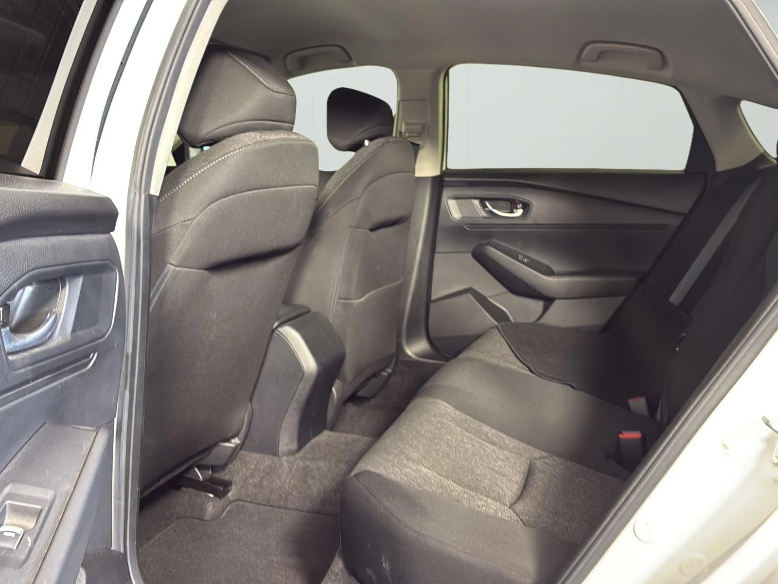 Used 2024 Platinum White Pearl Honda LX image 18