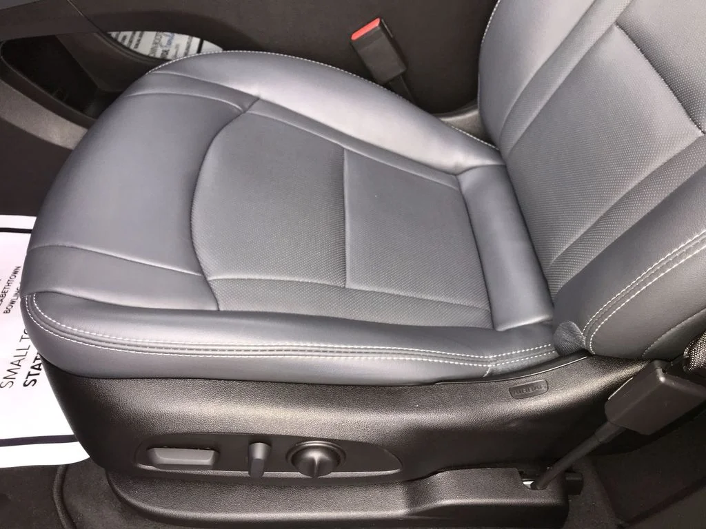 Certified Used 2023 Black Buick Essence image 12