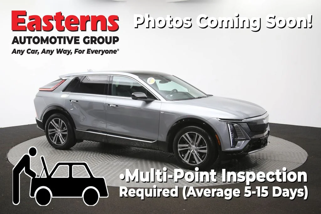 Used 2024 Silver Cadillac Luxury image 49