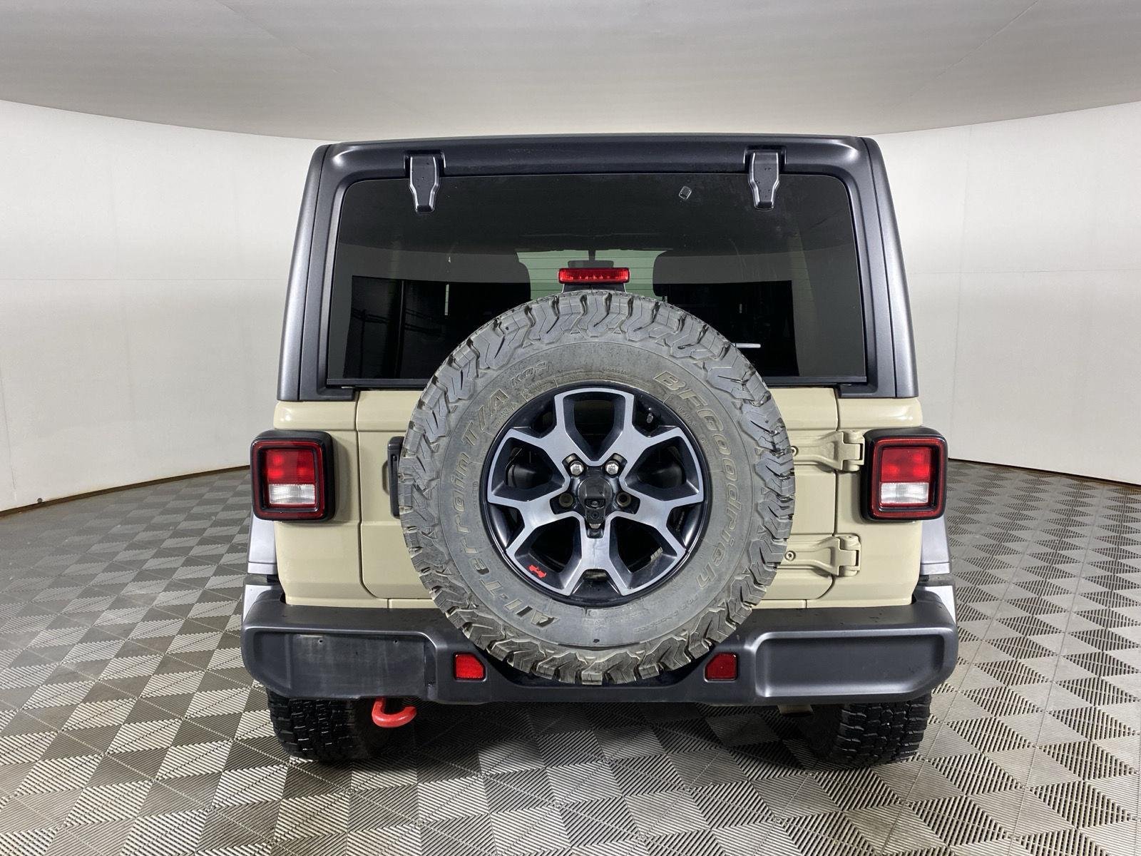 Used 2022 Limited Edition Gobi Clearcoat Jeep Unlimited Rubicon image 10