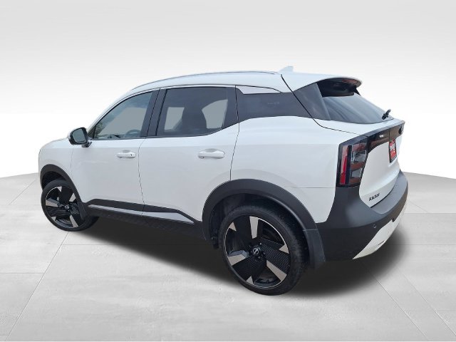 Used 2025 White Nissan SR image 6