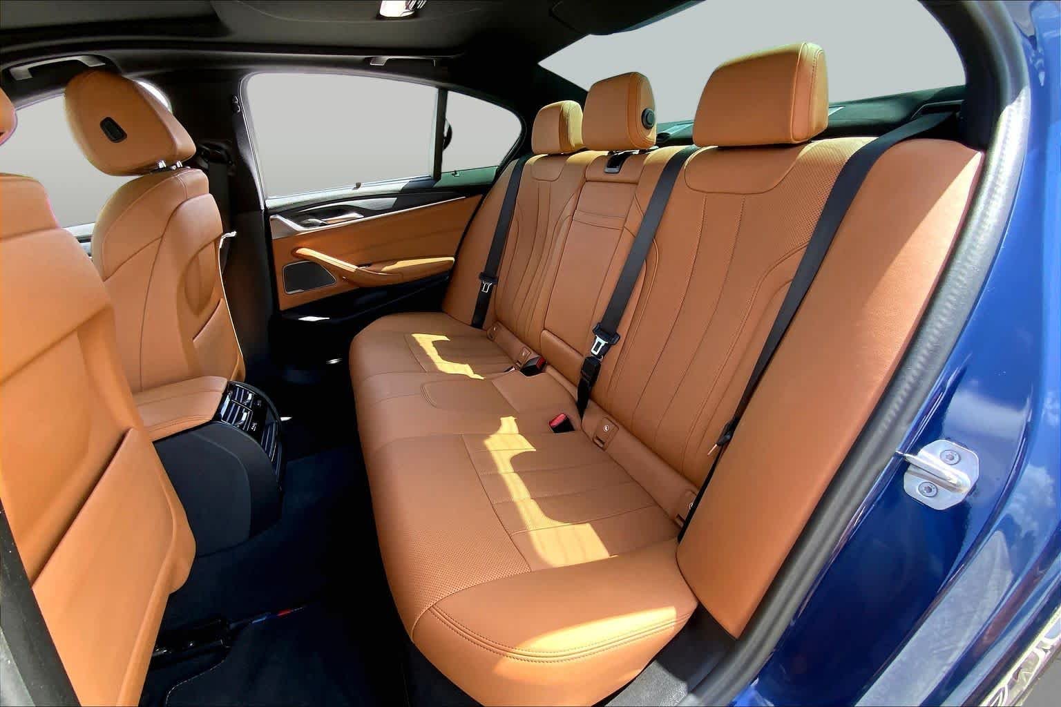 Used 2023 Phytonic Blue Metallic BMW 540i image 20