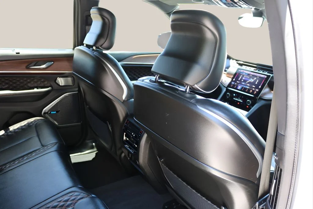Used 2023 White Jeep Summit 4xe image 21