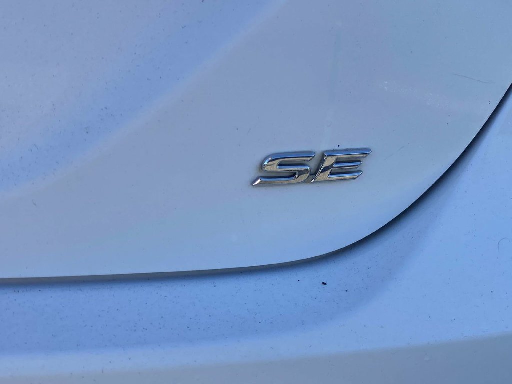 Certified Used 2023 Ice Toyota SE image 6