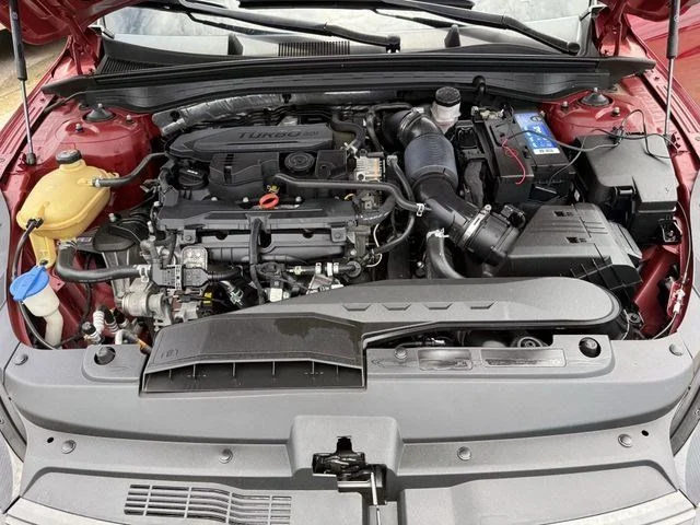 Used 2023 Red Kia LXS image 26