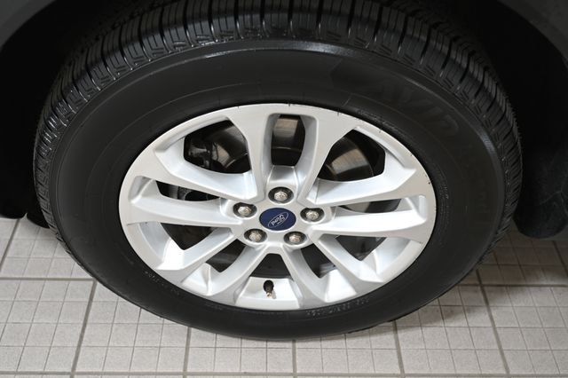 Used 2021 White Ford SE image 17