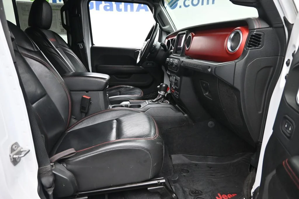 Used 2018 White Jeep Unlimited Rubicon image 9