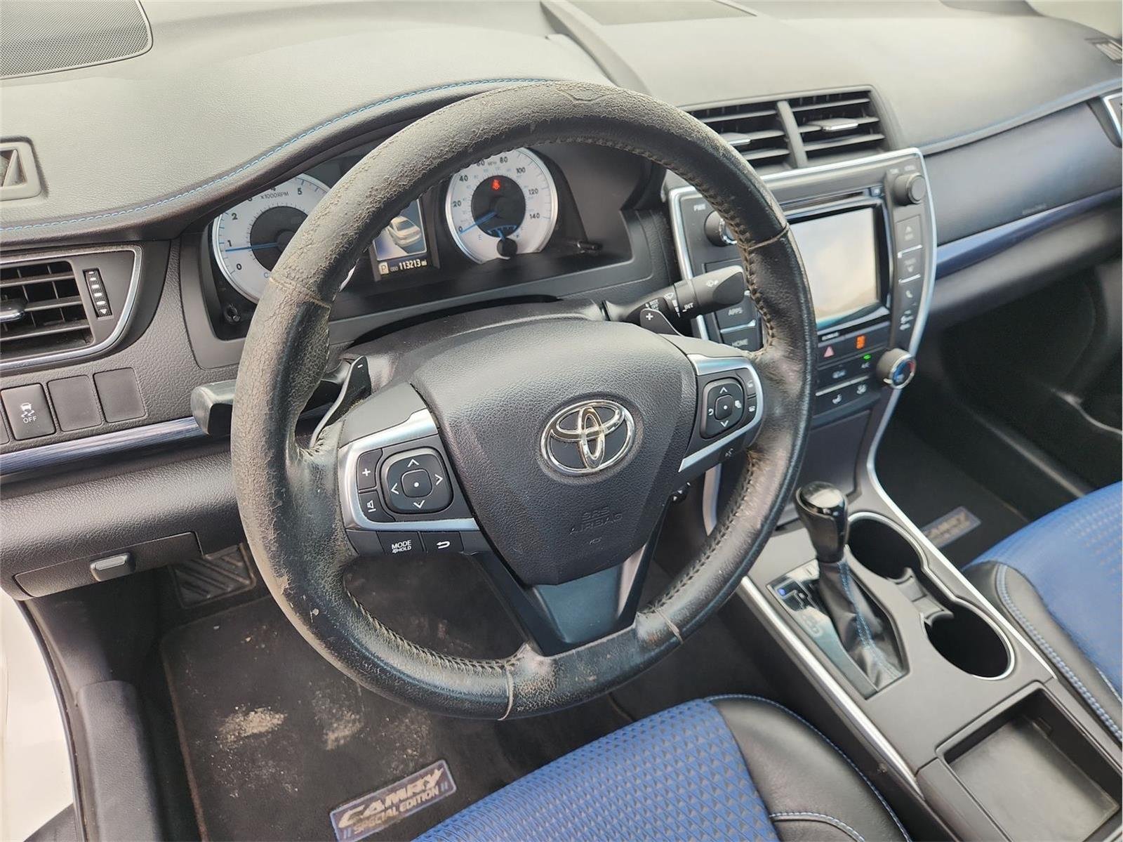 Used 2016 White Toyota XLE image 10