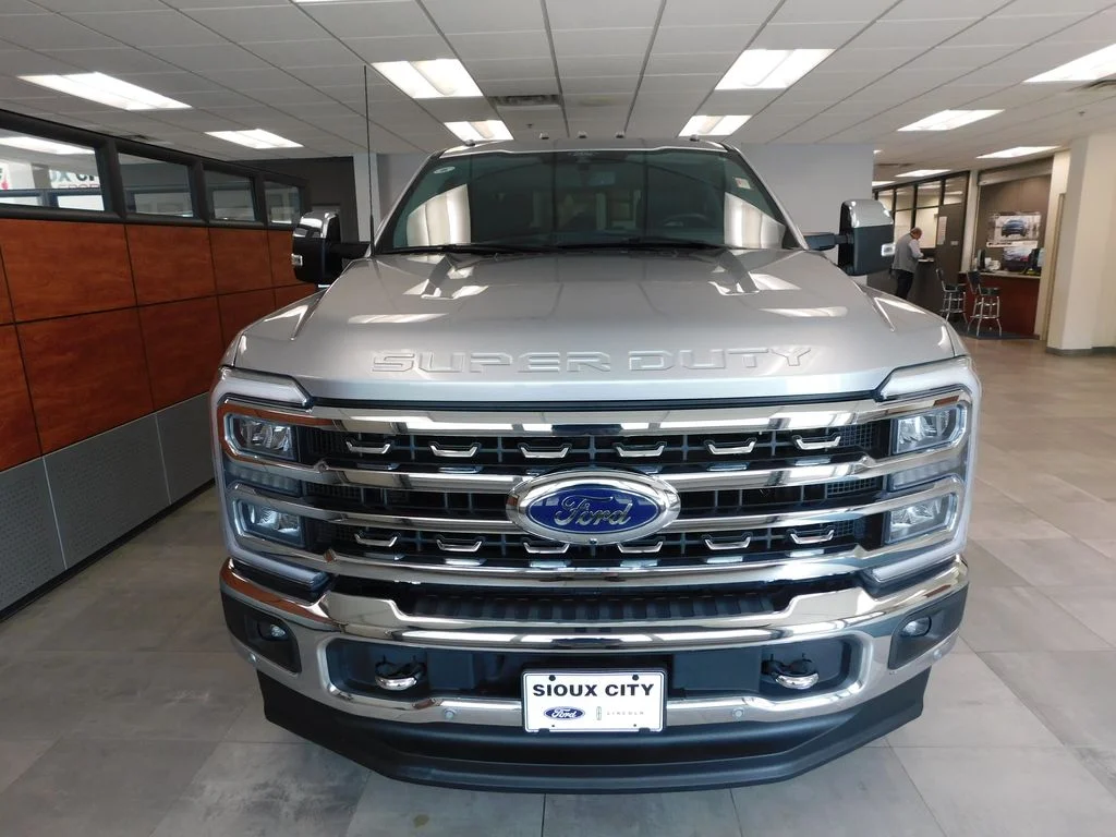 Used 2024 Iconic Silver Metallic Ford Lariat image 2