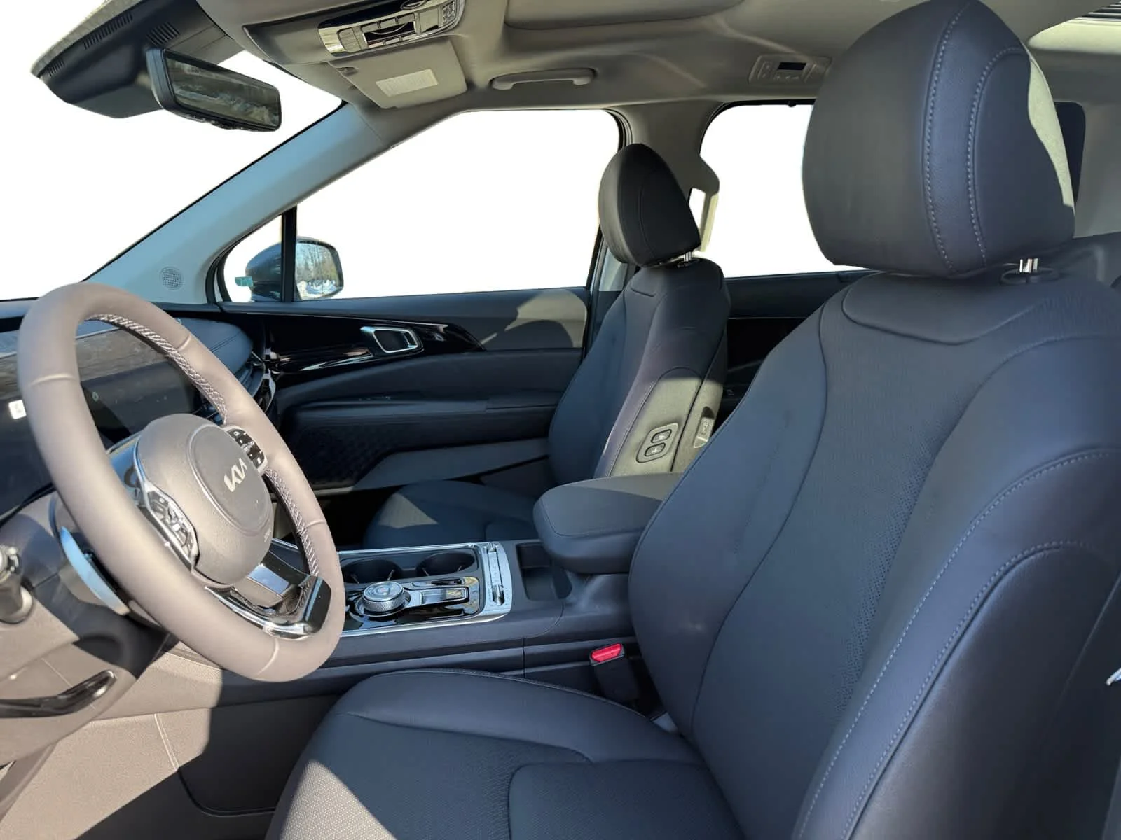 New 2026 Snow White Pearl Kia SX Prestige image 9