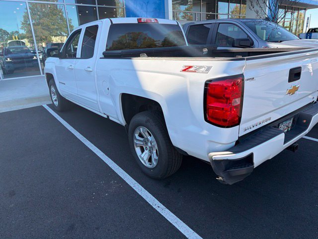 Used 2017 SUMMIT WHITE Chevrolet LT image 6