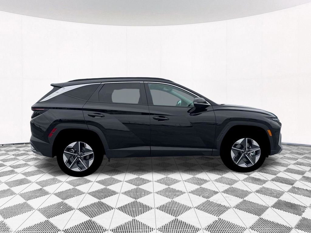 New 2026 Black Hyundai SEL Premium image 14