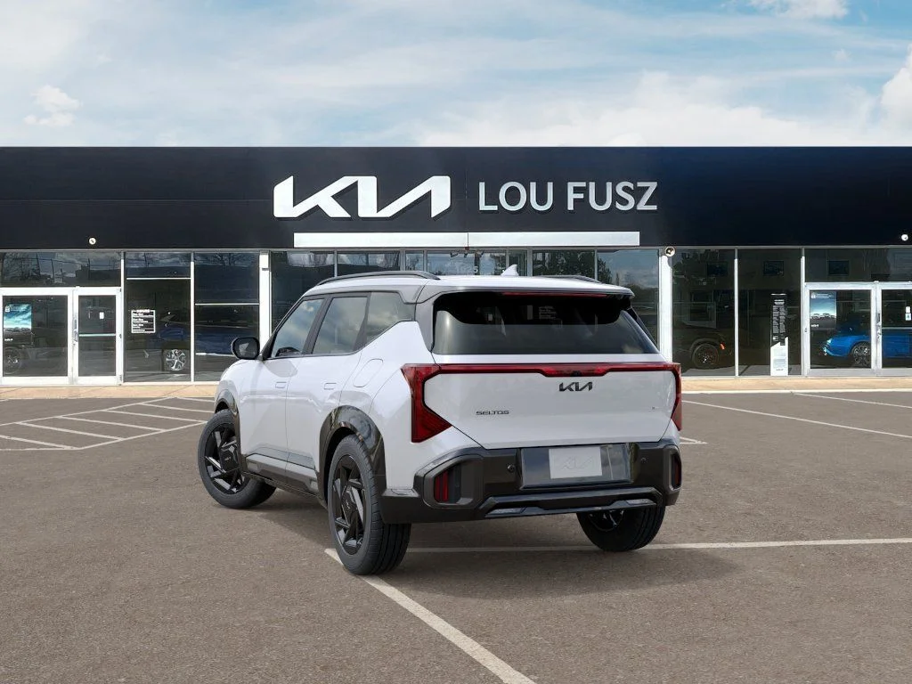 New 2027 Snow White Pearl Kia X-Line SX image 4