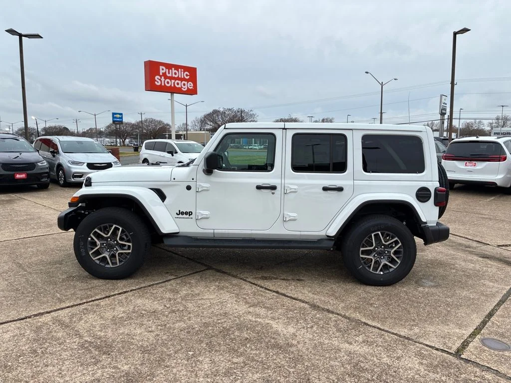 New 2025 Bright White Clear-Coat Exterior Paint Jeep Sahara image 2