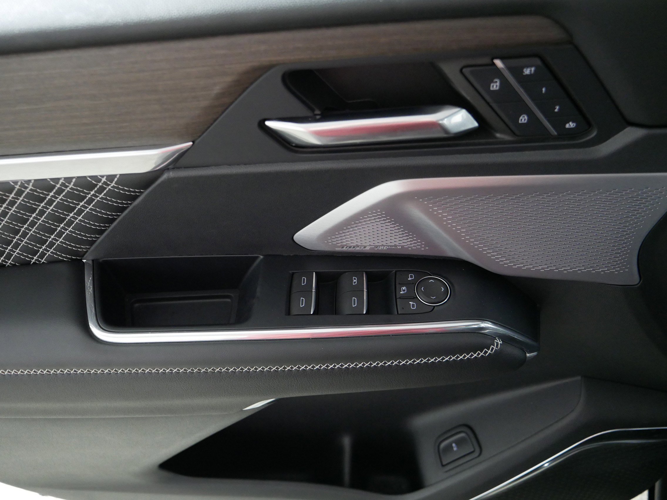 Used 2024 Ebony Twilight Metallic GMC Denali image 19