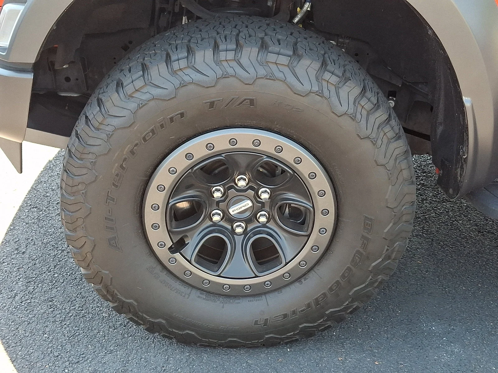 Used 2022 Code Orange Metallic Ford Raptor image 28