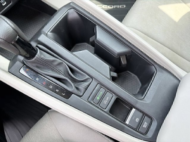 Used 2024 White Honda LX image 14