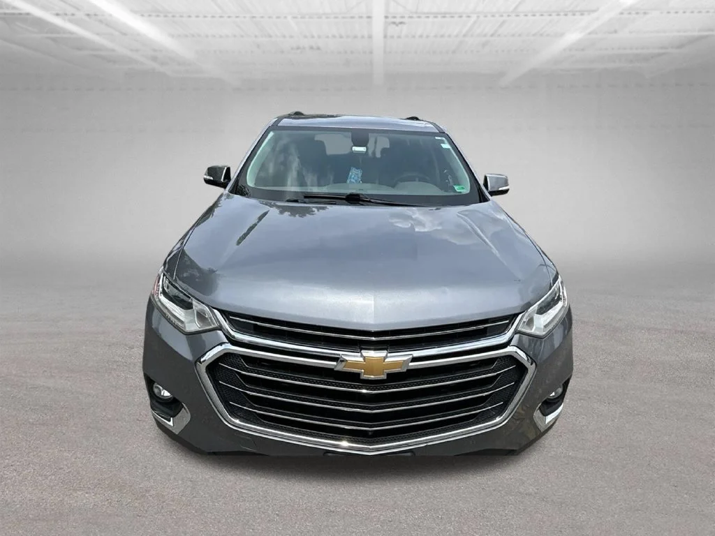 Used 2019 Gray Chevrolet 3LT image 8