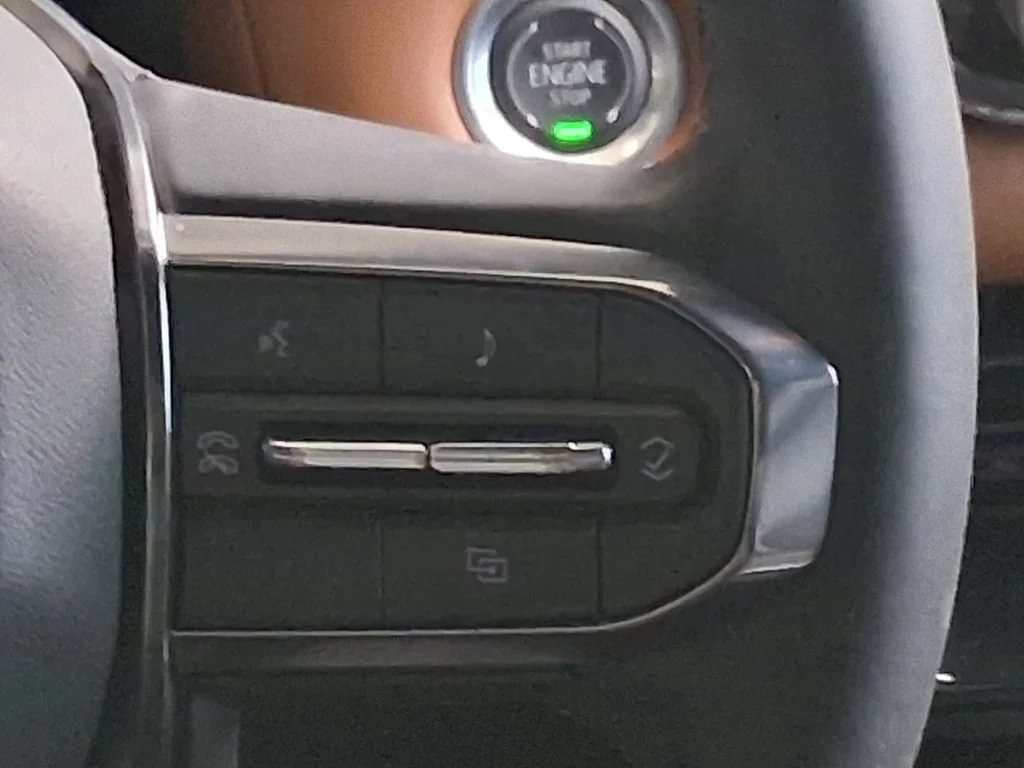 Used 2024 Sterling Metallic GMC AT4 image 12