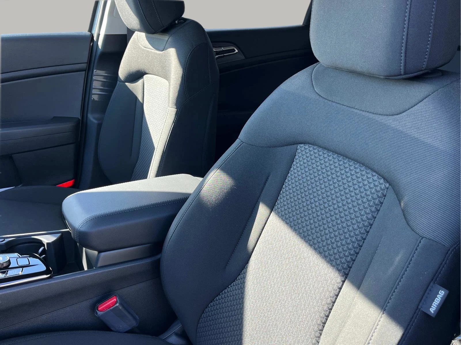 2025 Kia Sportage LX Hybrid - Photo 22