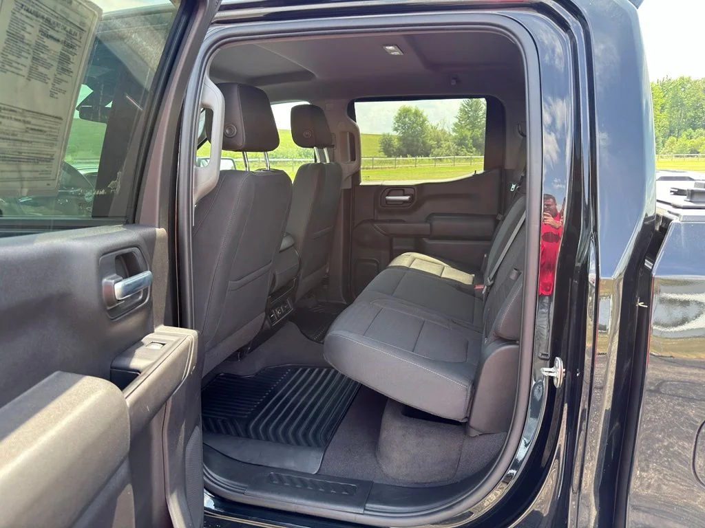Used 2020 Black Chevrolet LT image 7