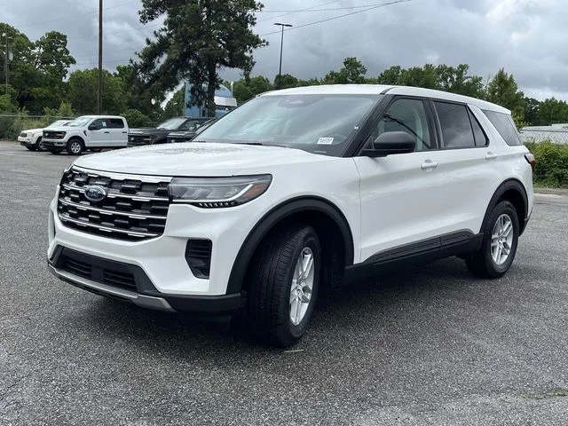 New 2026 Star White Metallic Tri-Coat Ford Active 100A image 5