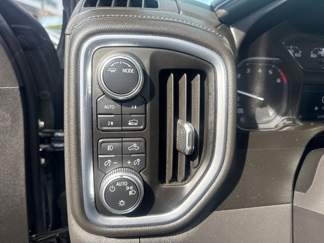 Used 2020 Blue GMC Elevation image 14