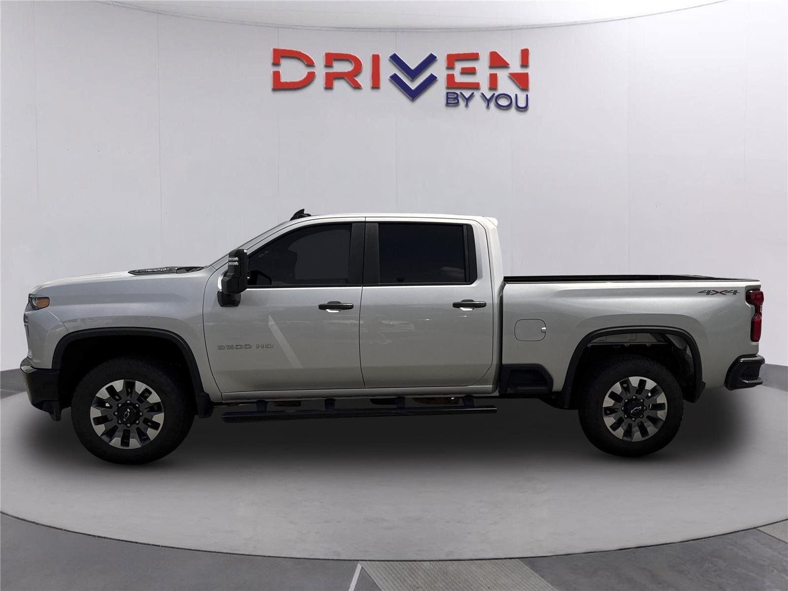 Certified Used 2021 SILVER ICE METALLIC Chevrolet Custom image 7