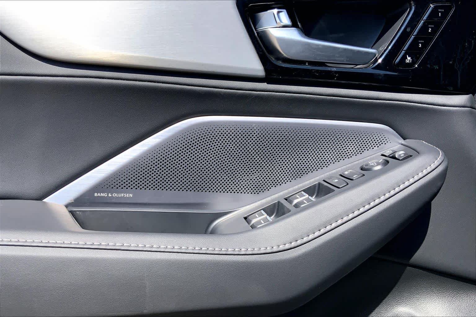 New 2026 Solar Silver Metallic Acura w/Technology Package image 18