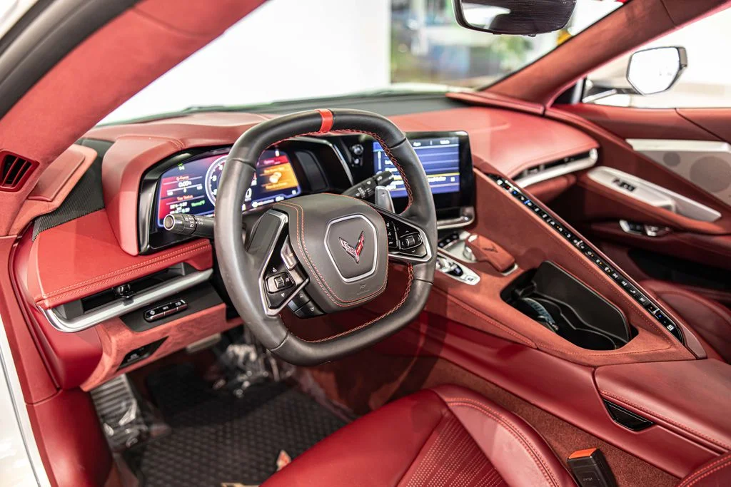 Used 2022 Silver Chevrolet Stingray image 18