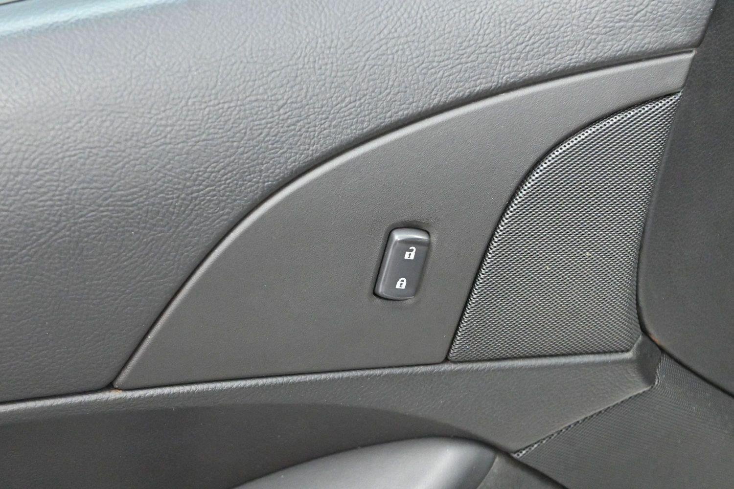Used 2008 Machine Silver Metallic Chevrolet Base image 11