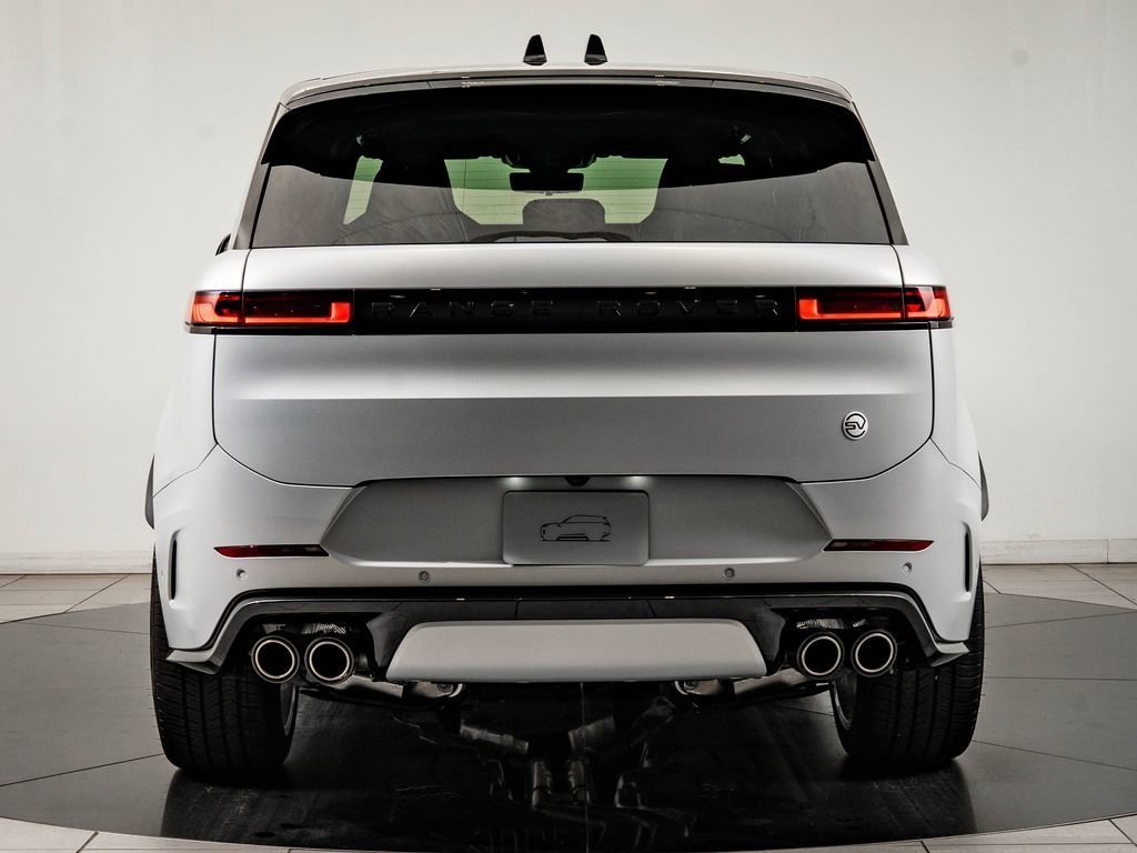 New 2026 Ethereal Frost Satin LAND ROVER  image 7