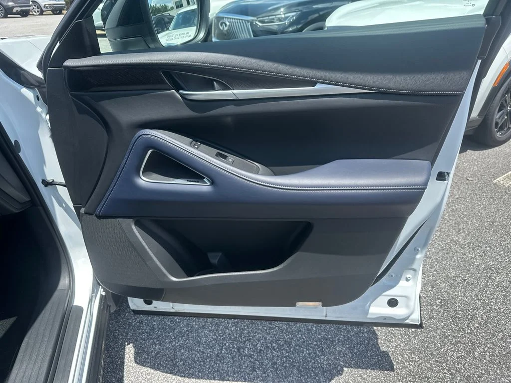 Certified Used 2026 White INFINITI SPORT image 12