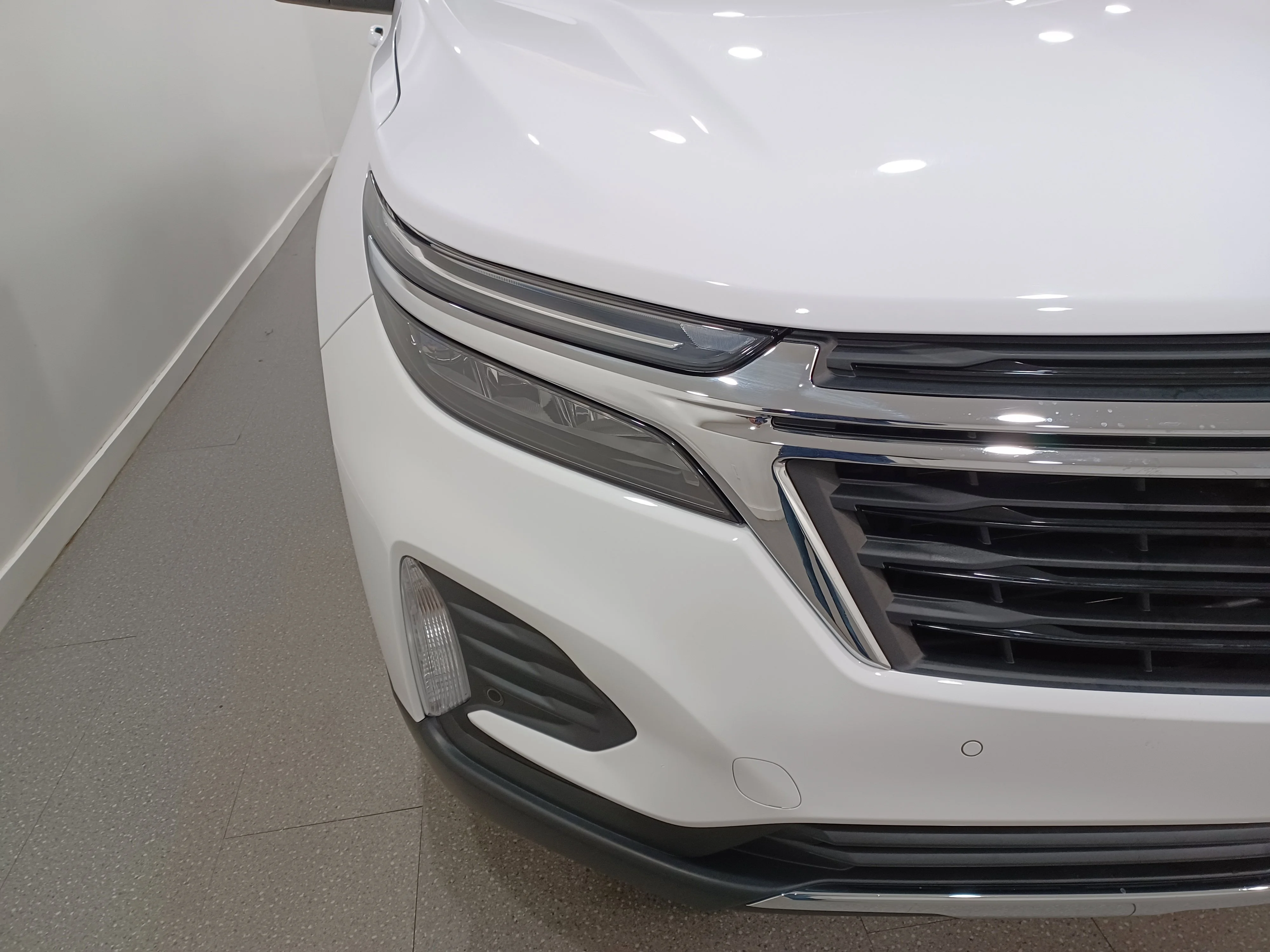 Certified Used 2022 Iridescent Pearl Tricoat Chevrolet LT AWD*Remote Start | Htd Seats | Blind Spot Detection | Park Assist image 4