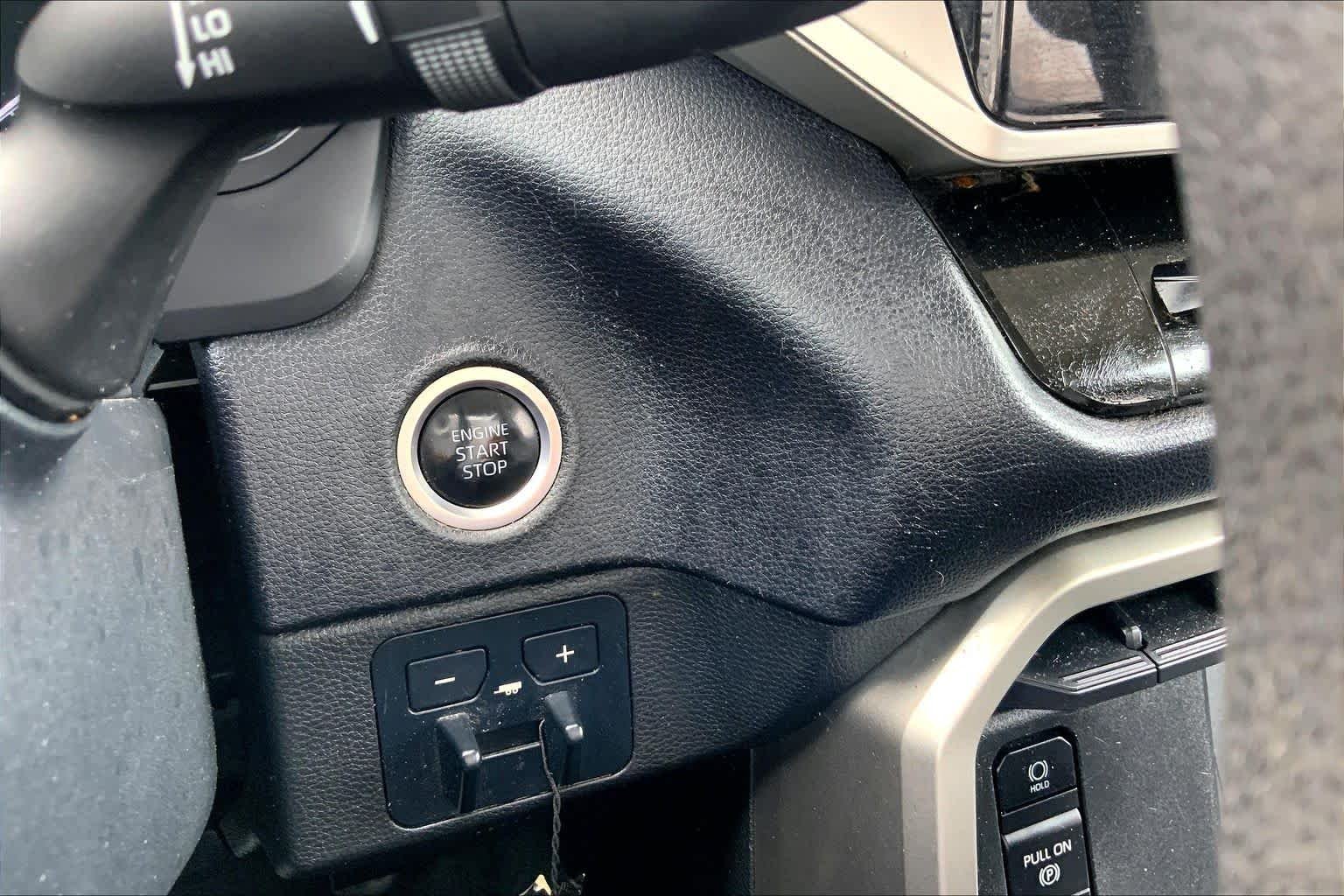 Used 2023 Ice Cap Toyota SR5 image 35