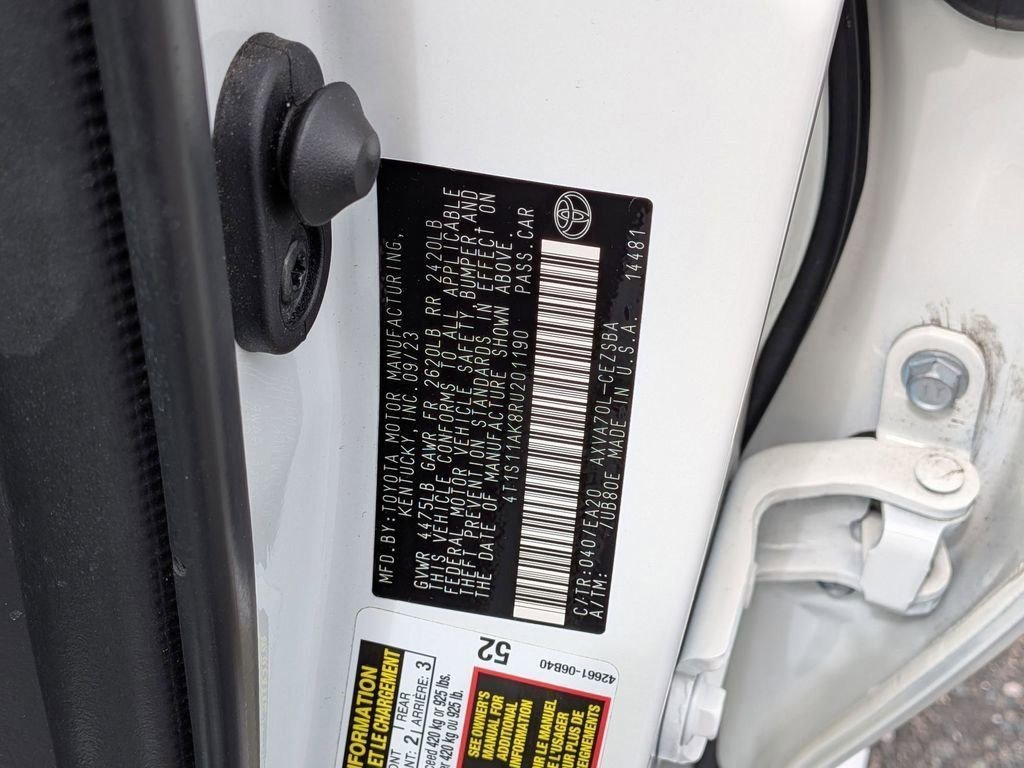 Used 2024 Ice Toyota SE image 31