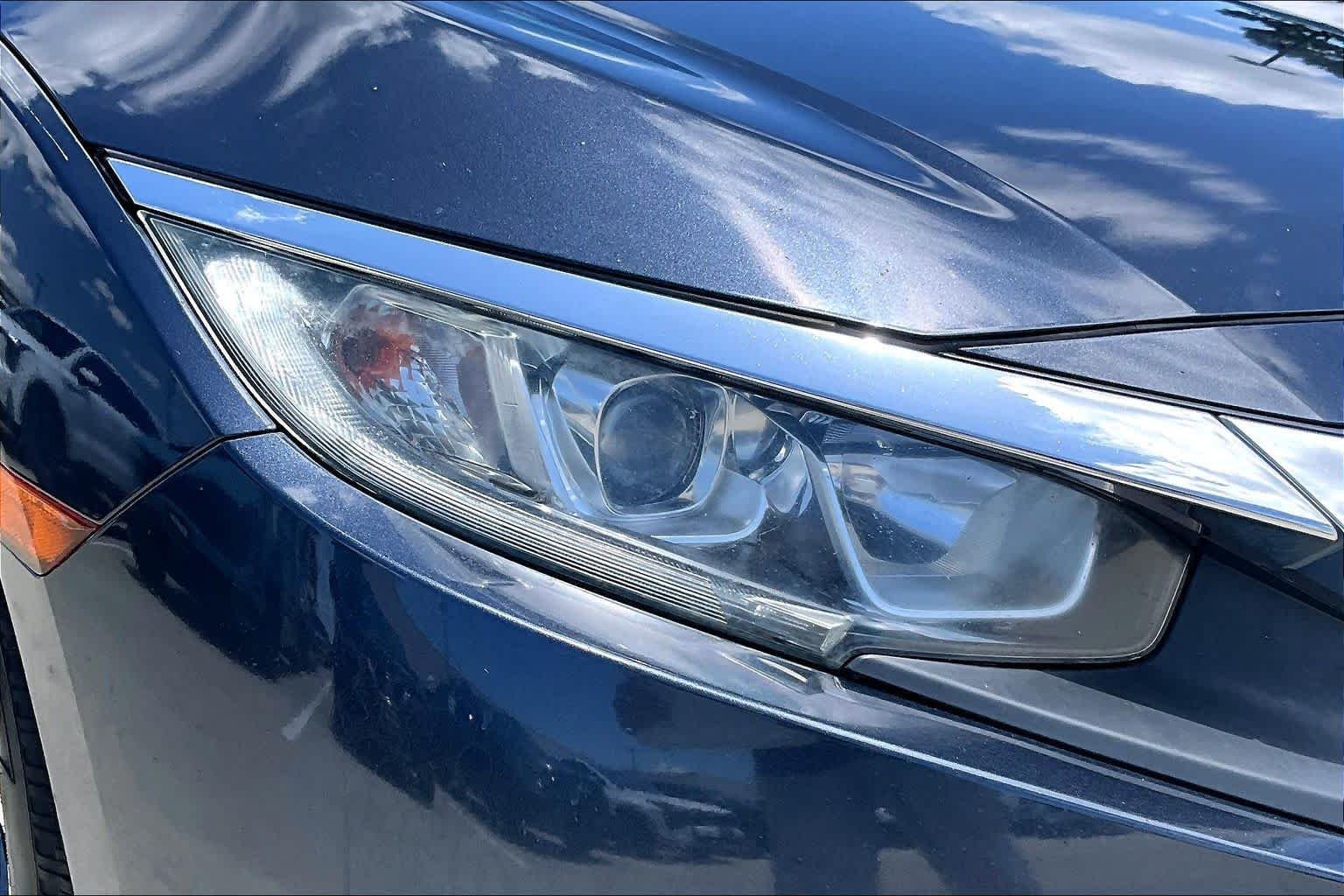 Used 2018 Modern Steel Metallic Honda EX image 26