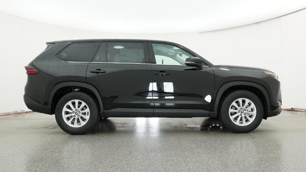 New 2026 Midnight Black Metallic Toyota XLE image 6