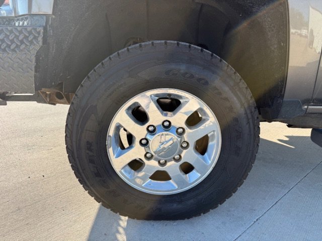 Used 2015 Brownstone Metallic Chevrolet LTZ image 10