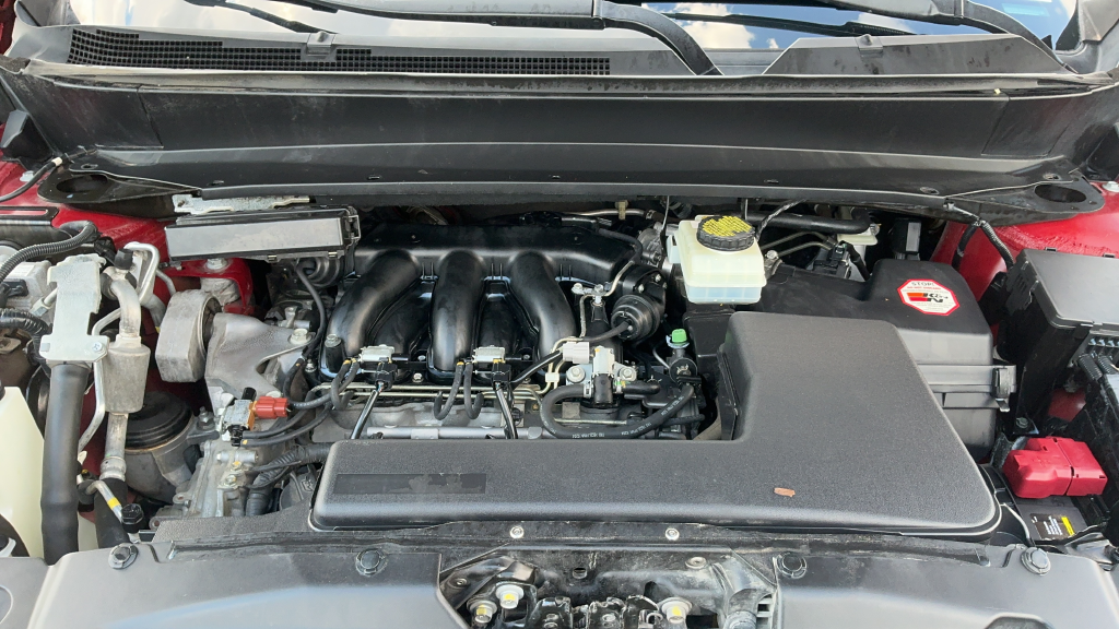 Used 2015 Cayenne Nissan Platinum image 23
